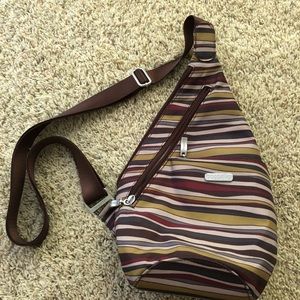 Baggallini - unique striped crossbody purse EUC!